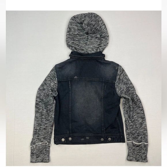 “Free People” Distressed Denim Jacket with removable hood - Med - LIKE NEW! - Picture 3 of 8